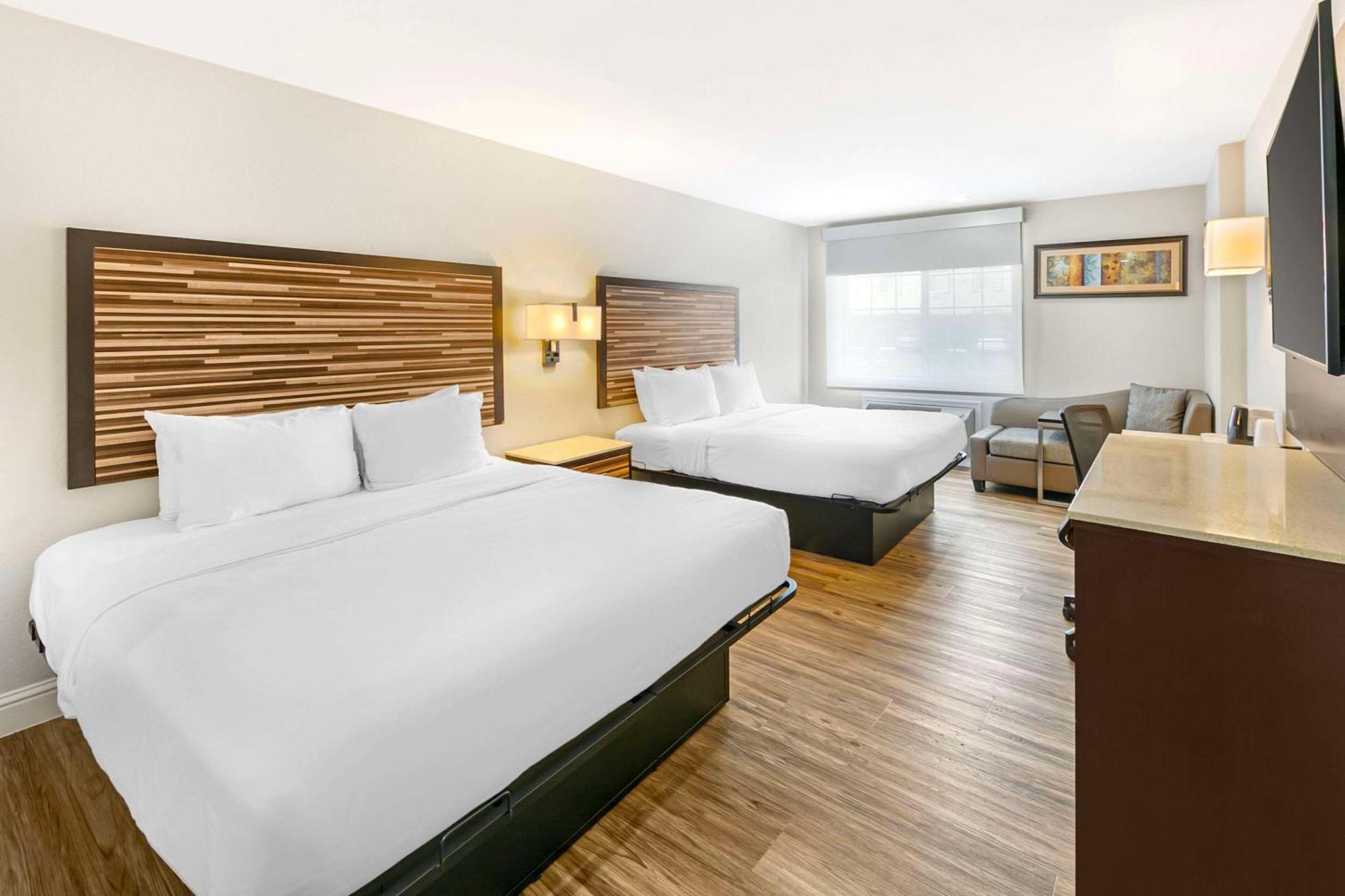 Quality Inn & Suites Sacramento Extérieur photo