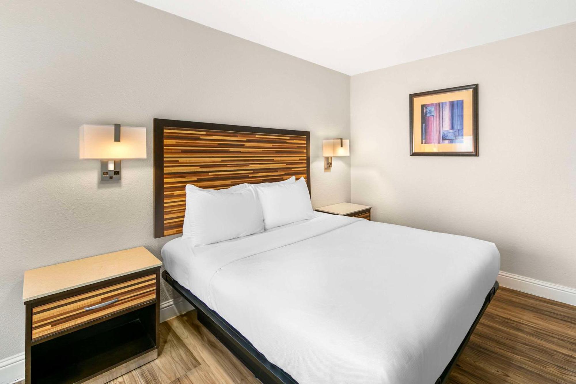 Quality Inn & Suites Sacramento Extérieur photo