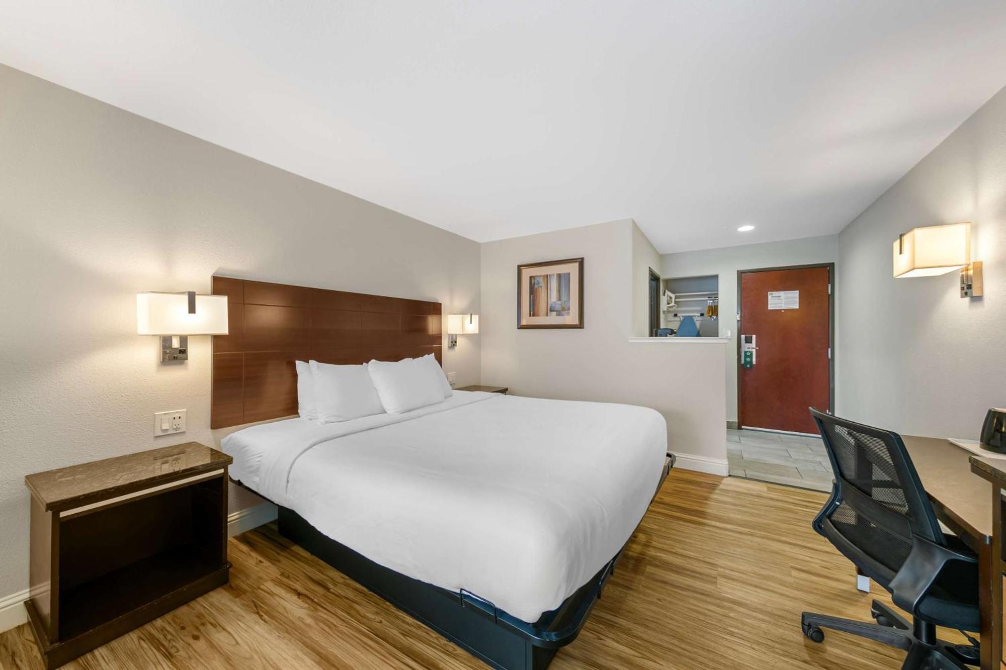 Quality Inn & Suites Sacramento Extérieur photo